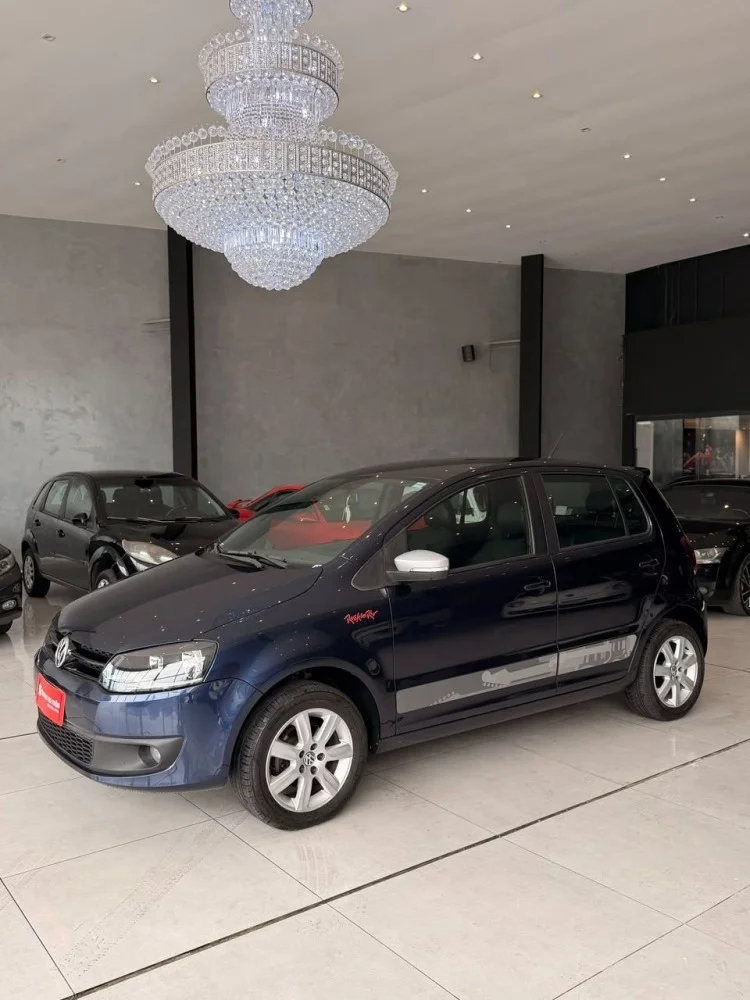 VW - VolksWagen VOLKSWAGEN FOX ROCK IN RIO 1.6 MI TOTAL FLEX 2014 - FINANCIA 100%